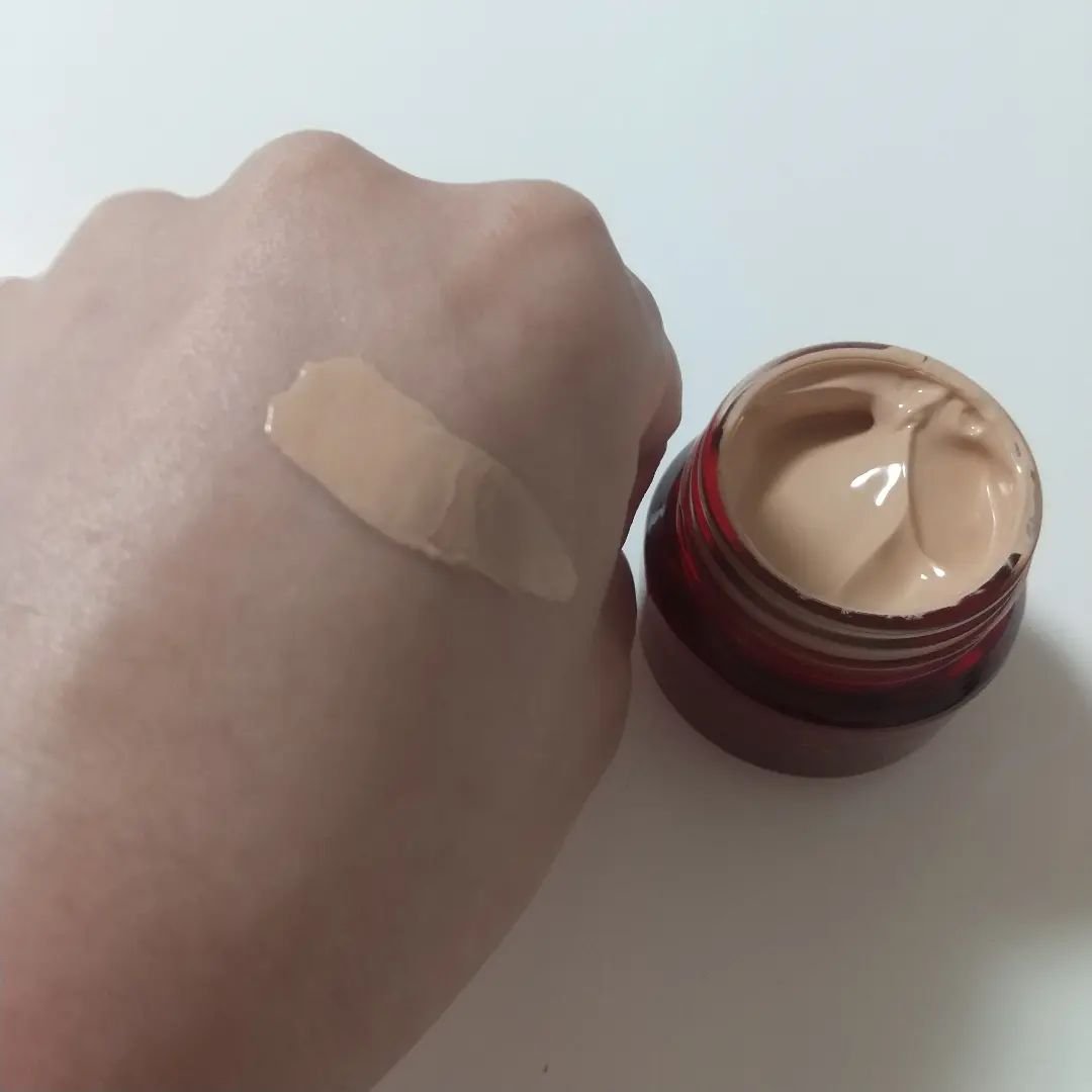 クリームファンデーション 01/INOUI/クリーム・エマルジョンファンデーションを使ったクチコミ（2枚目）