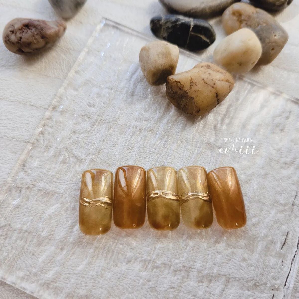 e_nails//フォロバ◎//ネイルとコスメ好きママ on LIPS 「ニュアンスネイルꔛ𖤐˒˒*@beach_nail_shop..」(1枚目)