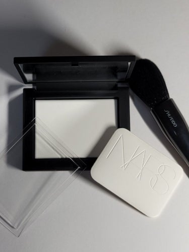 ライトリフレクティングセッティングパウダー　プレスト　N/NARS/プレストパウダーを使ったクチコミ（2枚目）