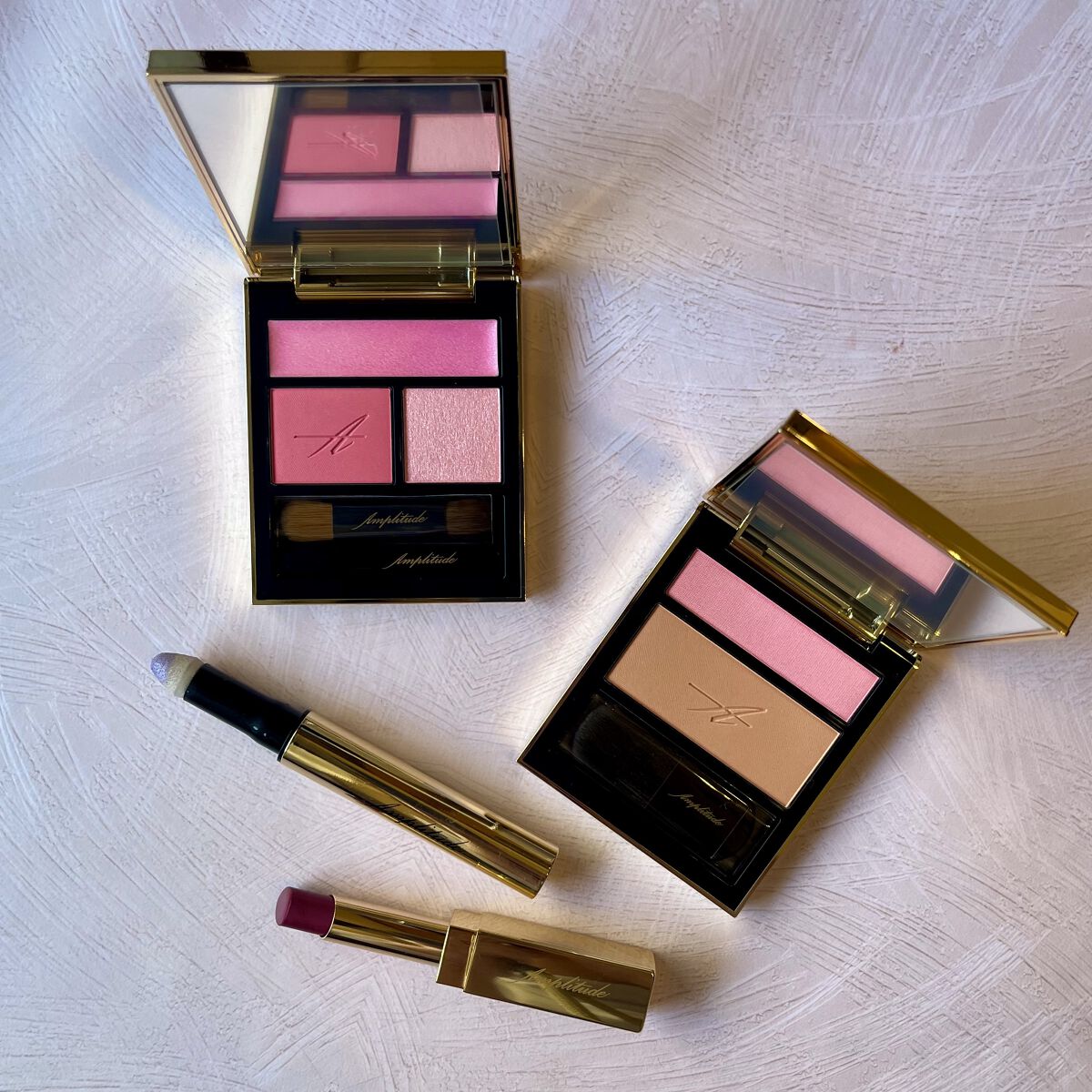 コンスピキュアス チークス 12 ピンクベージュ/Amplitude/パウダーチークを使ったクチコミ（2枚目）