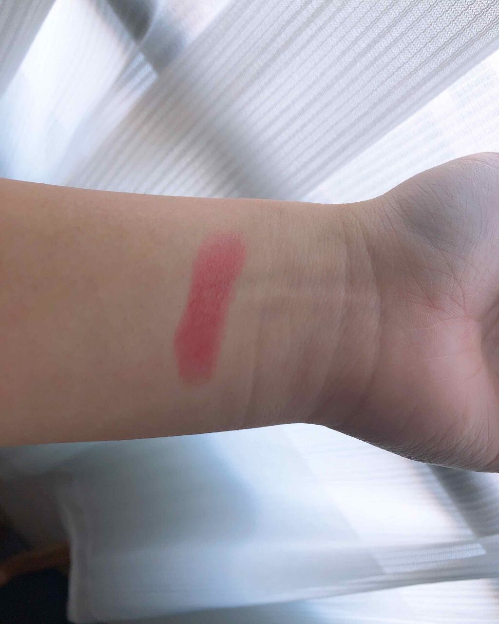 ラスティンググロスリップ/CEZANNE/口紅を使ったクチコミ(3枚目)