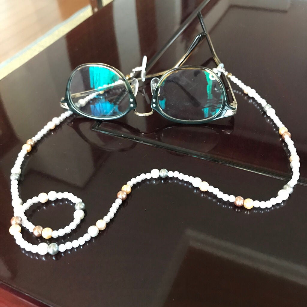 37のうさぎさん on LIPS 「メガネ無くしがちの人に必見👀❗️そこでーー、メガネチェーン!作..」(1枚目)