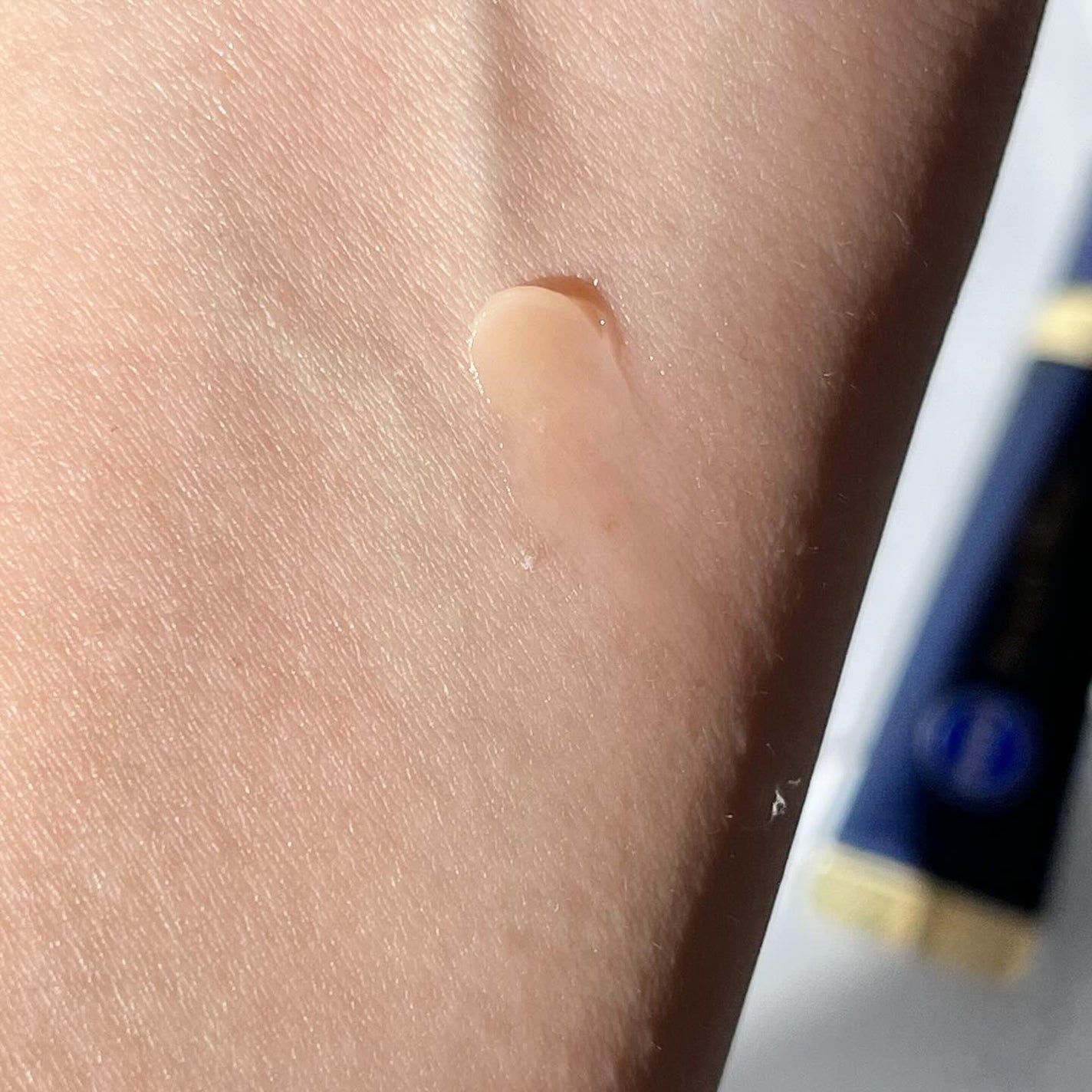 ニベア ロイヤルブルーリップ 濃密美容ケア/ニベア/リップ美容液を使ったクチコミ(4枚目)