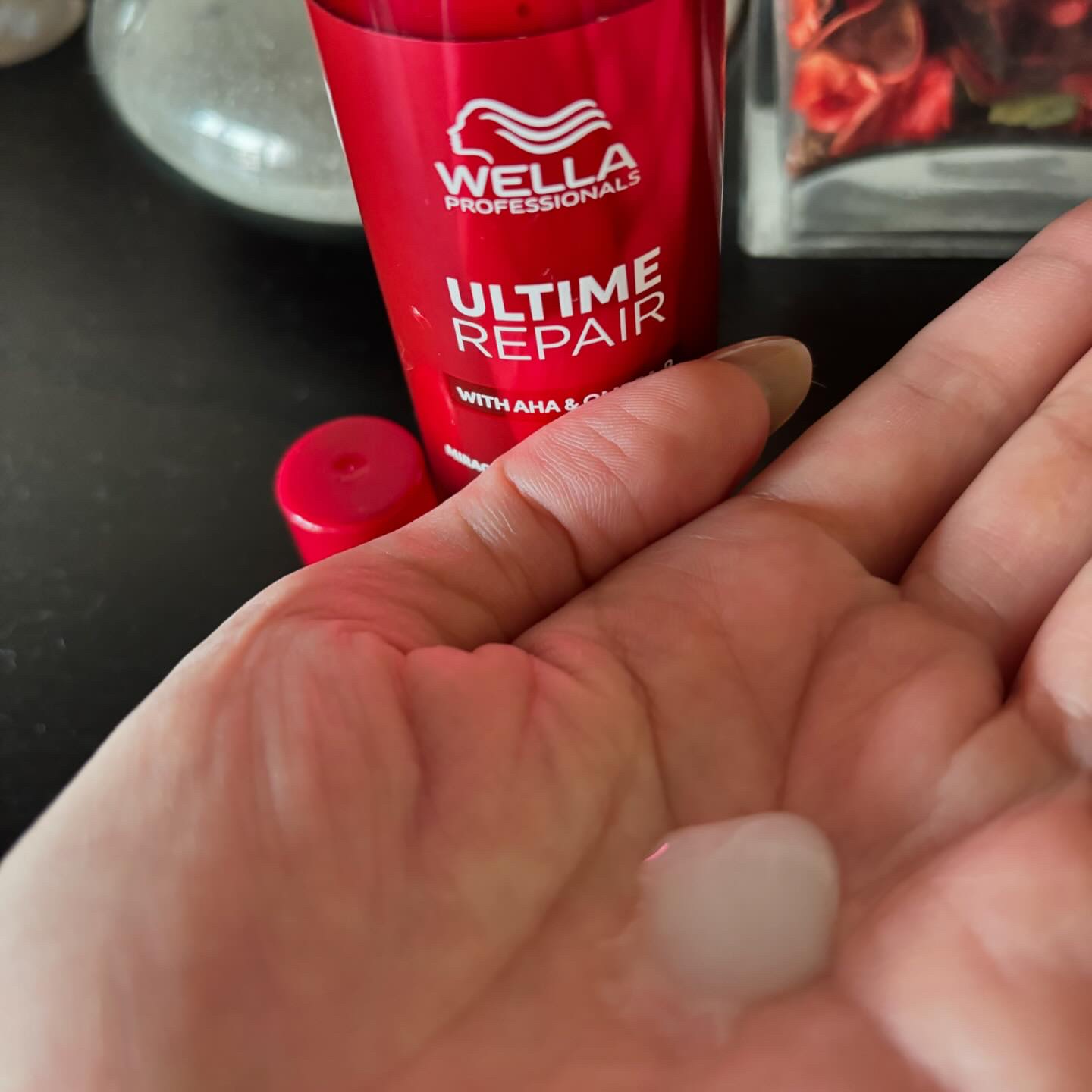 アルタイム リペア ミラクルナイトトリートメント/ウエラ/ヘアミルクを使ったクチコミ（2枚目）