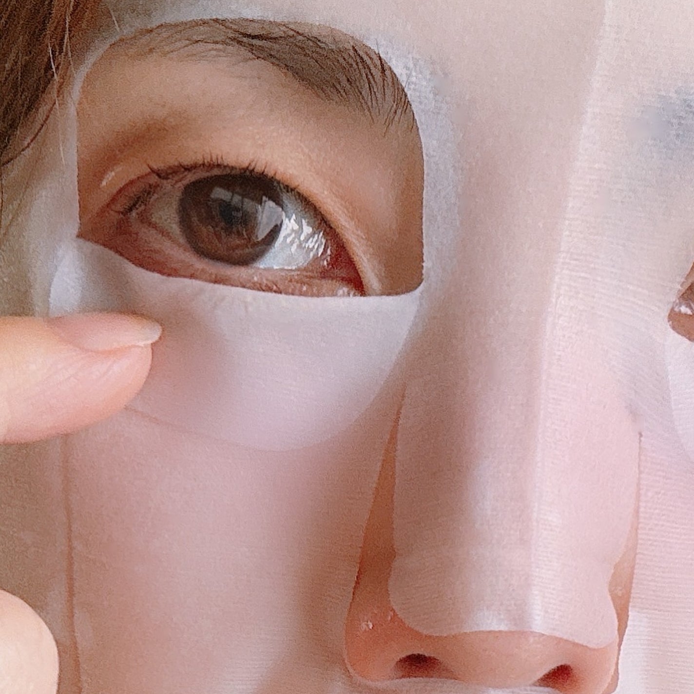 ねこむす on LIPS 「カニ🦀好きな人ー?わたし大好き😘🦀え?食べるんじゃなくて顔に貼..」(5枚目)