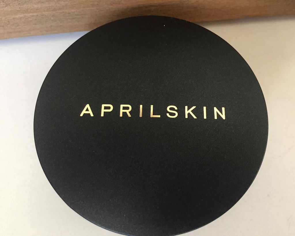 マジックスノークッション ブラック 2.0/APRILSKIN/クッションファンデーションを使ったクチコミ(1枚目)