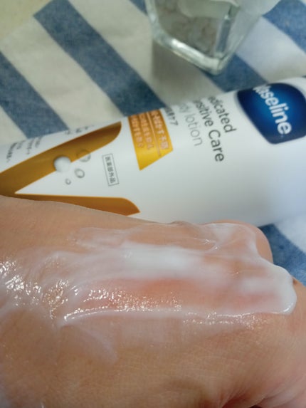 メディケイティッド センシティブケア ボディローション 美肌ケア【医薬部外品】/ヴァセリン/ボディローションを使ったクチコミ(3枚目)