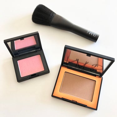 アイコニックグロー ミニチークセット/NARS/メイクアップキットを使ったクチコミ（3枚目）