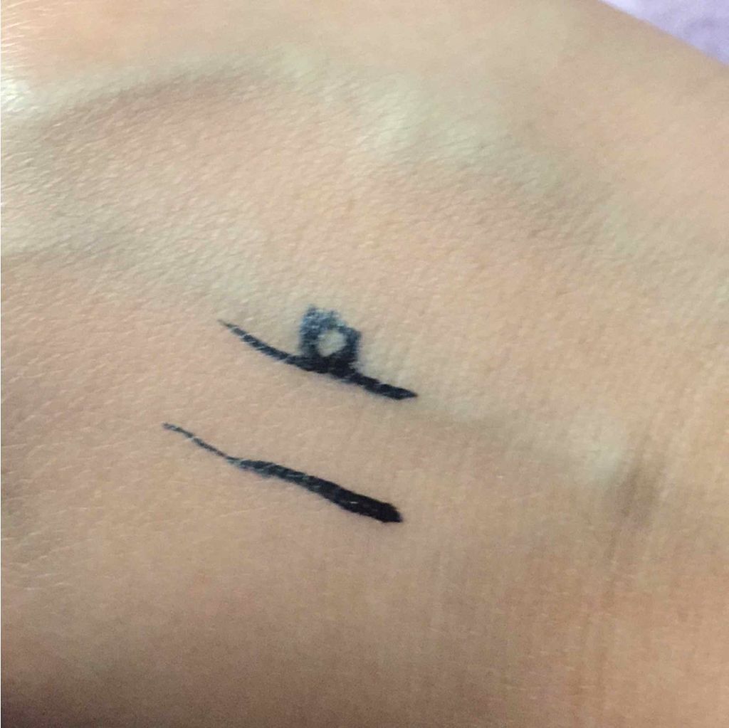 モテライナー リキッド/UZU BY FLOWFUSHI/リキッドアイライナーを使ったクチコミ(2枚目)