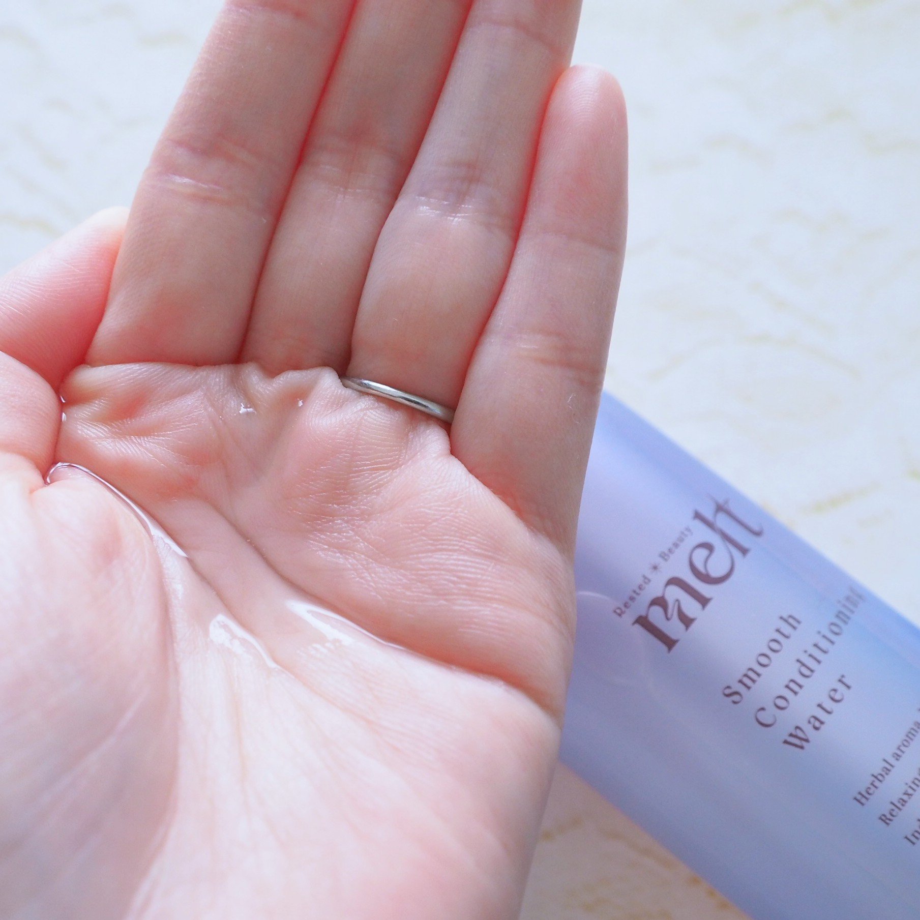 スムース コンディショニング ウォーター/melt/アウトバストリートメントを使ったクチコミ（2枚目）