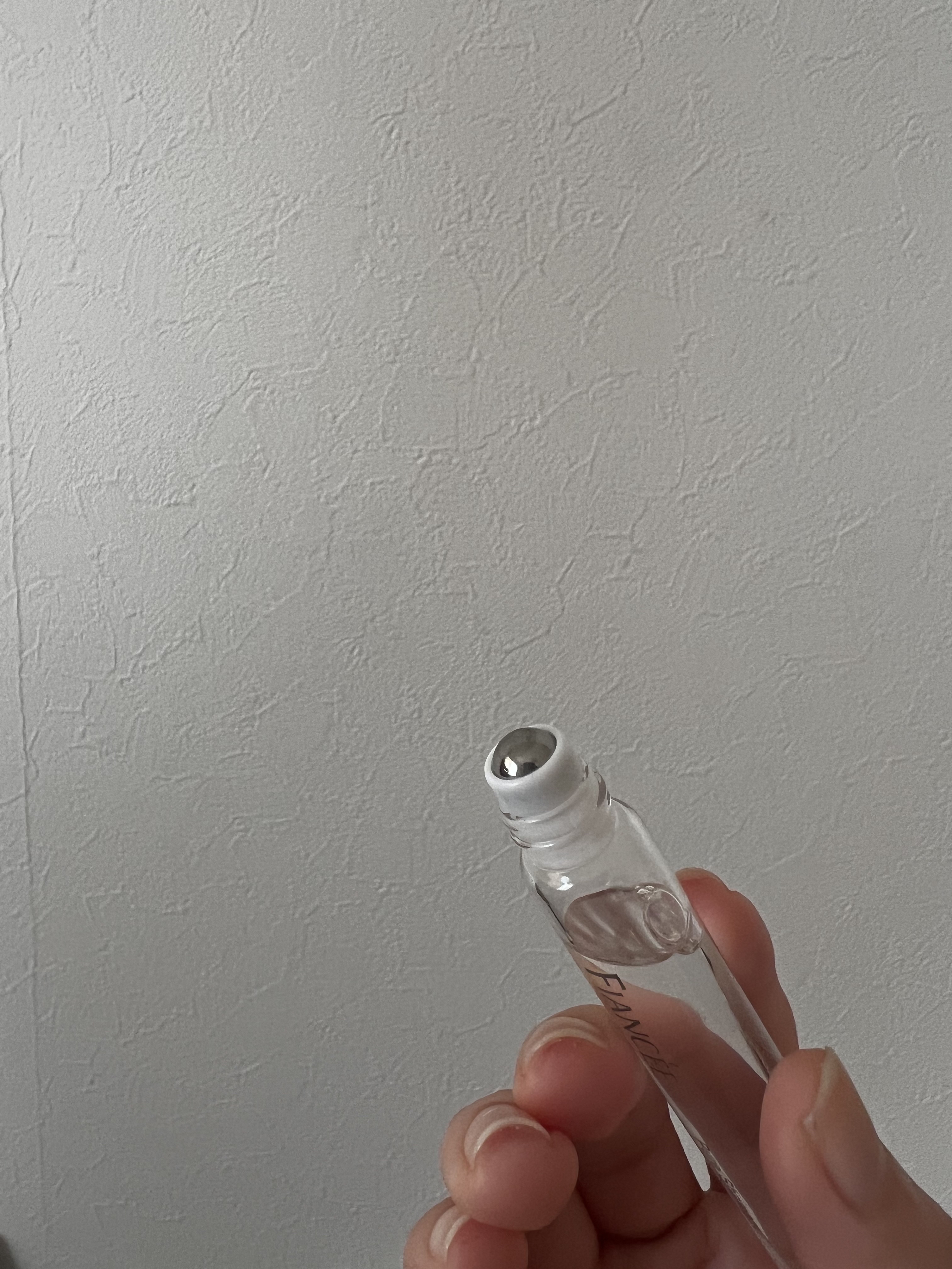 パルファンドトワレ ロールオン ピュアシャンプーの香り/フィアンセ/香水を使ったクチコミ（3枚目）