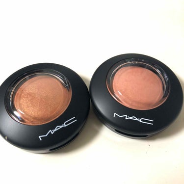 MAC ミネラライズブラッシュ

左  ラブジョイ

右スウィートイナフ

どちらも超可愛い2つ！

ブラウンのチーク探してて
ラブジョイをオススメされました💕
細かいラメがめっちゃいい感じに
ツヤを与