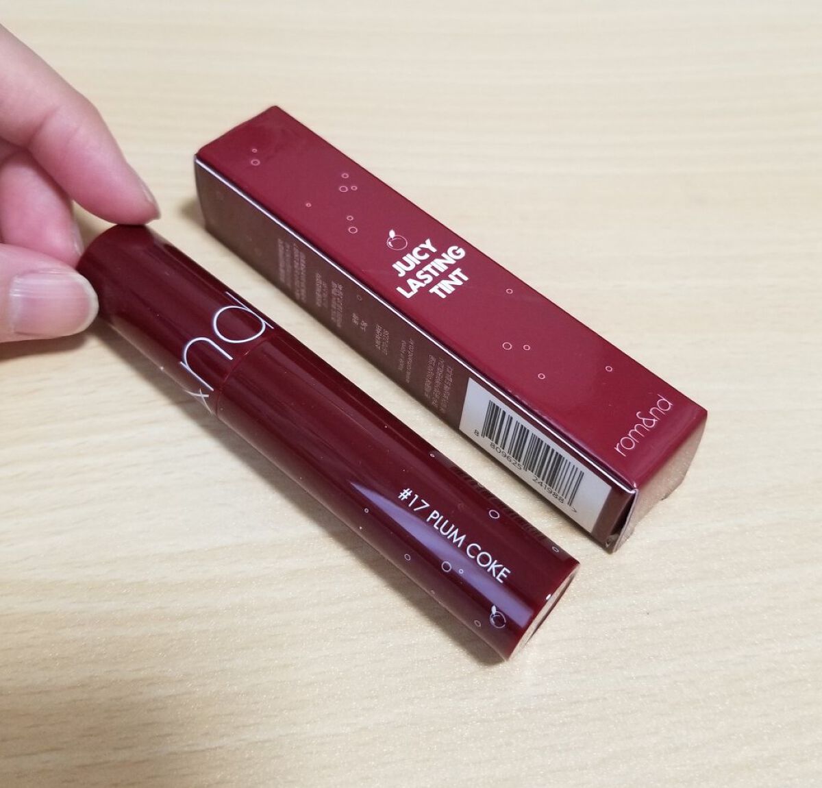 ジューシーラスティングティント/rom&nd/リップティントを使ったクチコミ（2枚目）