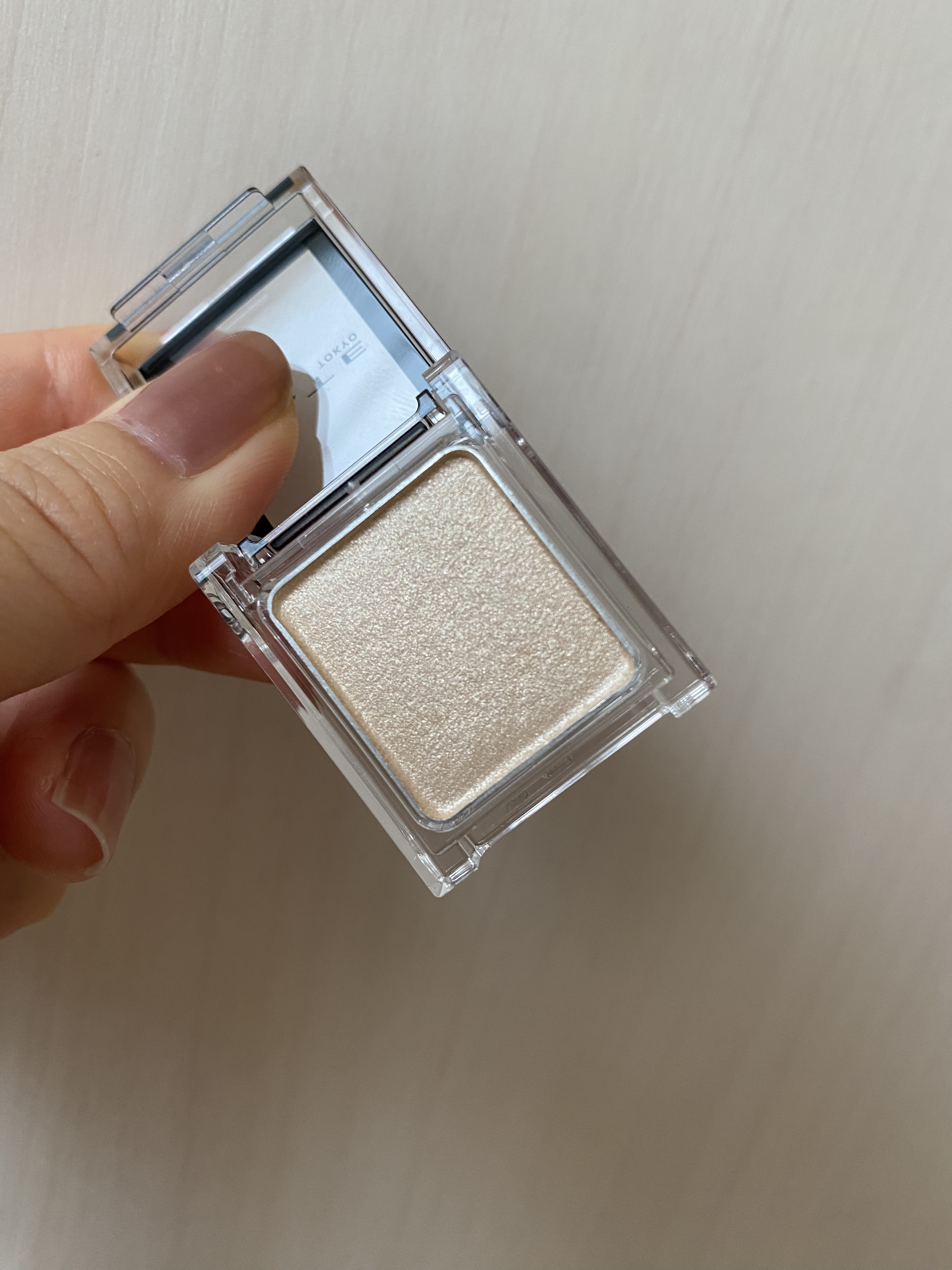 ケイト ザ アイカラー 002 イエローベージュ/KATE/単色アイシャドウを使ったクチコミ（3枚目）