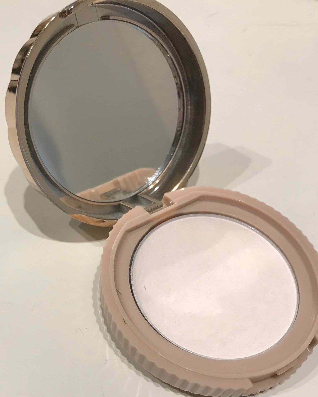 シークレットビューティーパウダー/キャンメイク/プレストパウダーを使ったクチコミ（2枚目）