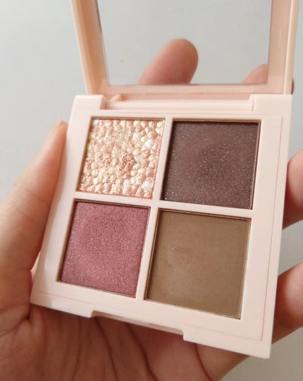 レブロン ダズル アイシャドウ クアッド/REVLON/アイシャドウパレットを使ったクチコミ(5枚目)