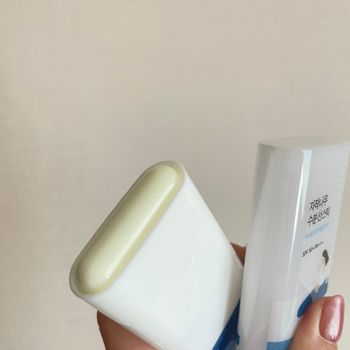 白樺モイスチャーライジング サンスティック/ROUND LAB/日焼け止めスティックを使ったクチコミ(2枚目)