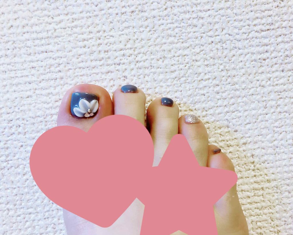 はるばな on LIPS 「《久しぶりのフットネイル⚑︎⚐︎》世間が色々と騒がしい中、行き..」(1枚目)