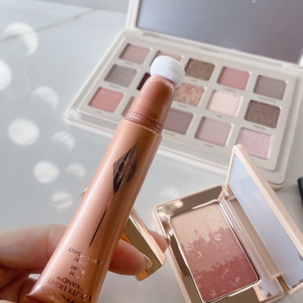 R Dresser on LIPS 「やっと入手できた‼️魅力的な海外コスメ🗽💕最近のお気に入り😍👍..」(6枚目)