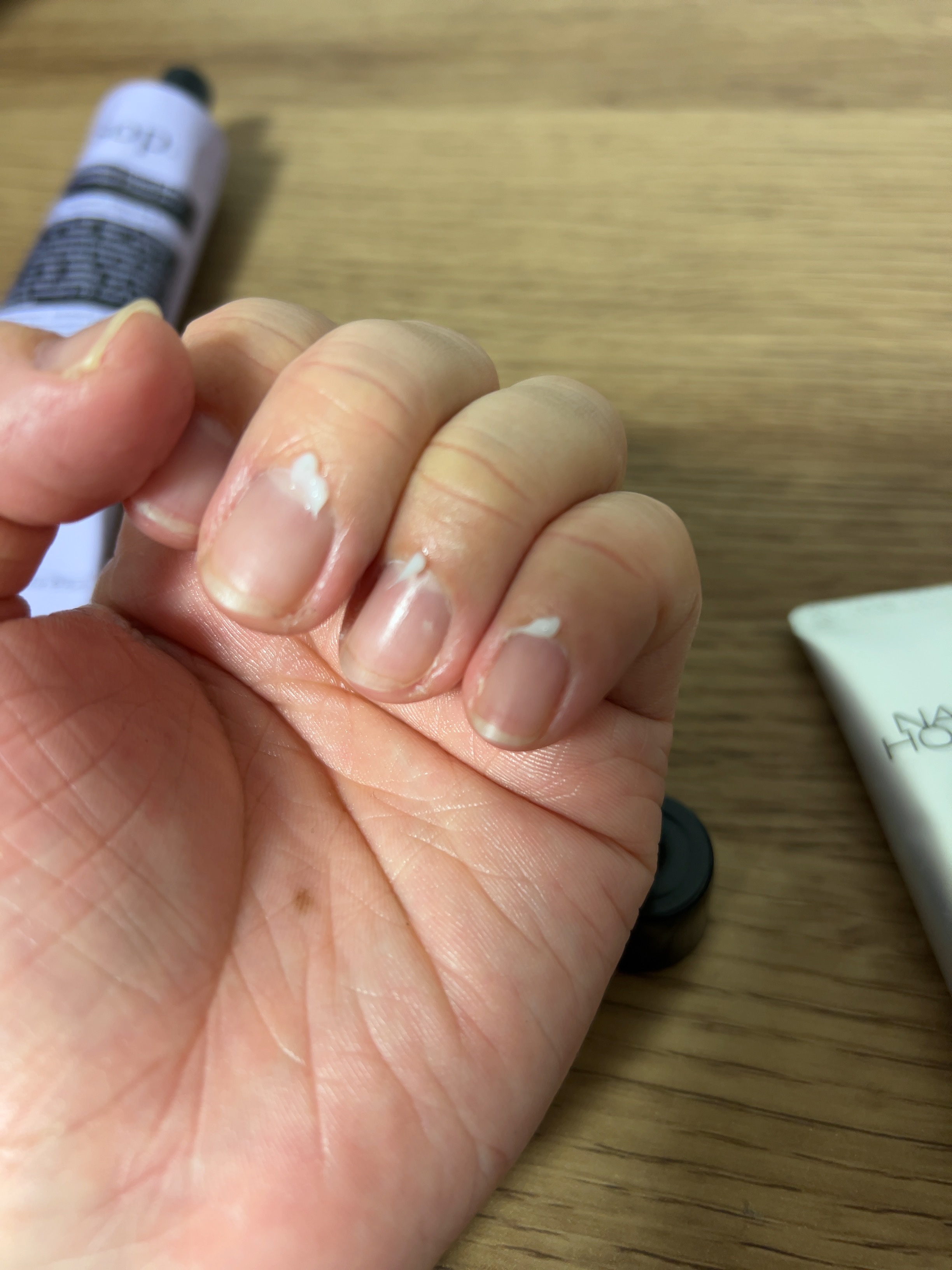 エレオス アロマティック ハンドバーム/Aesop/ハンドクリームを使ったクチコミ（2枚目）