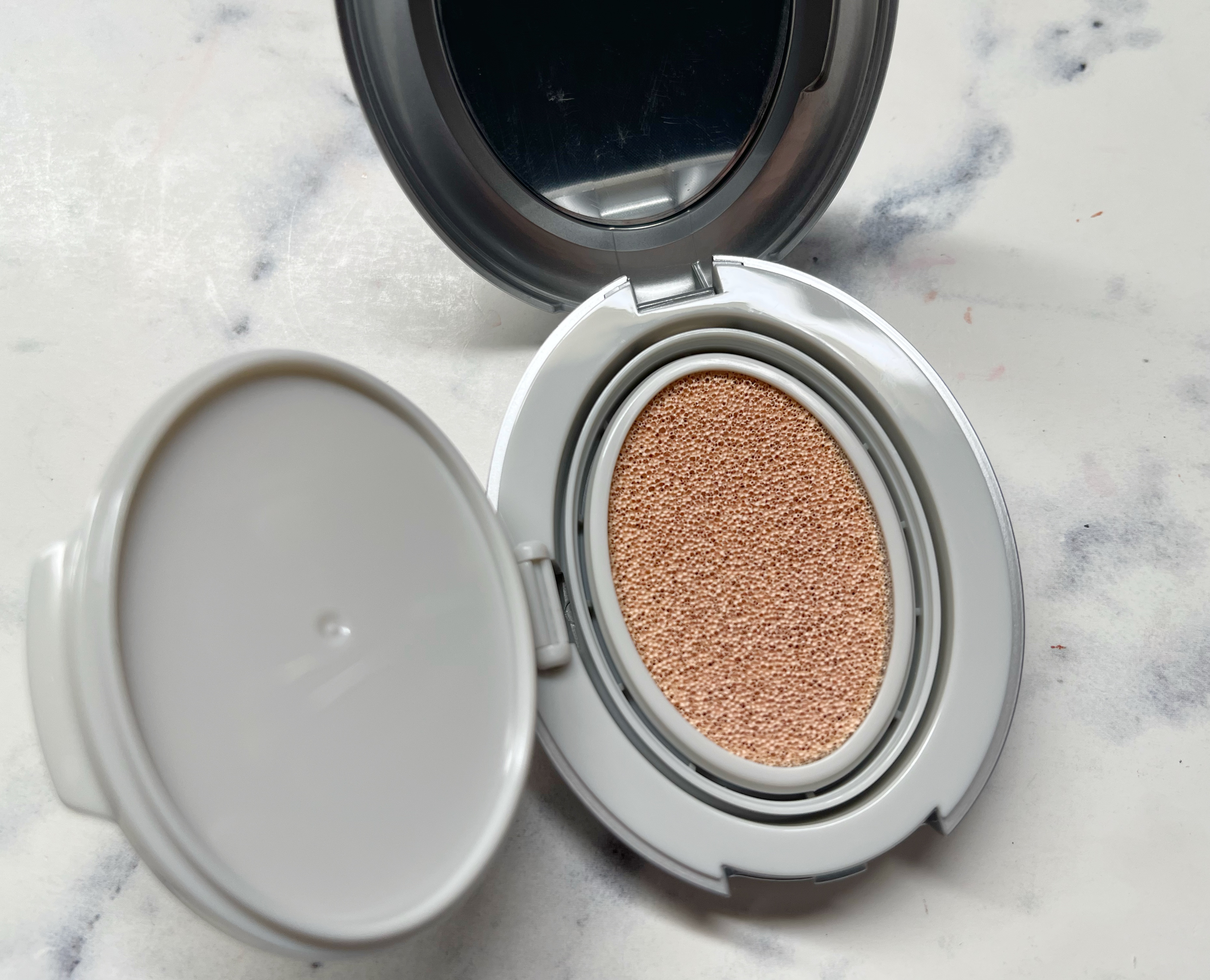 マスクフィットオーラクッション 17C ポーセリン(PORCELAIN)(ミニ)/TIRTIR(ティルティル)/クッションファンデーションを使ったクチコミ（2枚目）