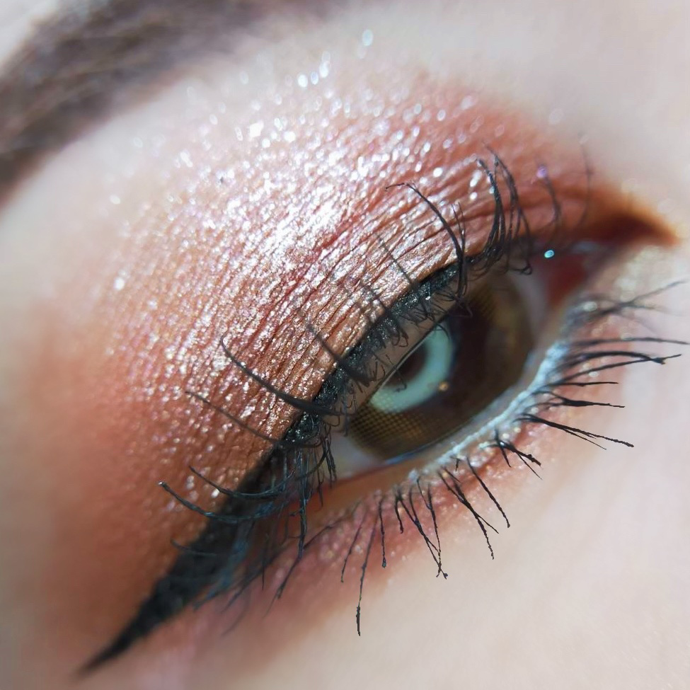 スパークラー アイシャドウ ゴールド クラッシュ/M・A・C/単色アイシャドウを使ったクチコミ（3枚目）