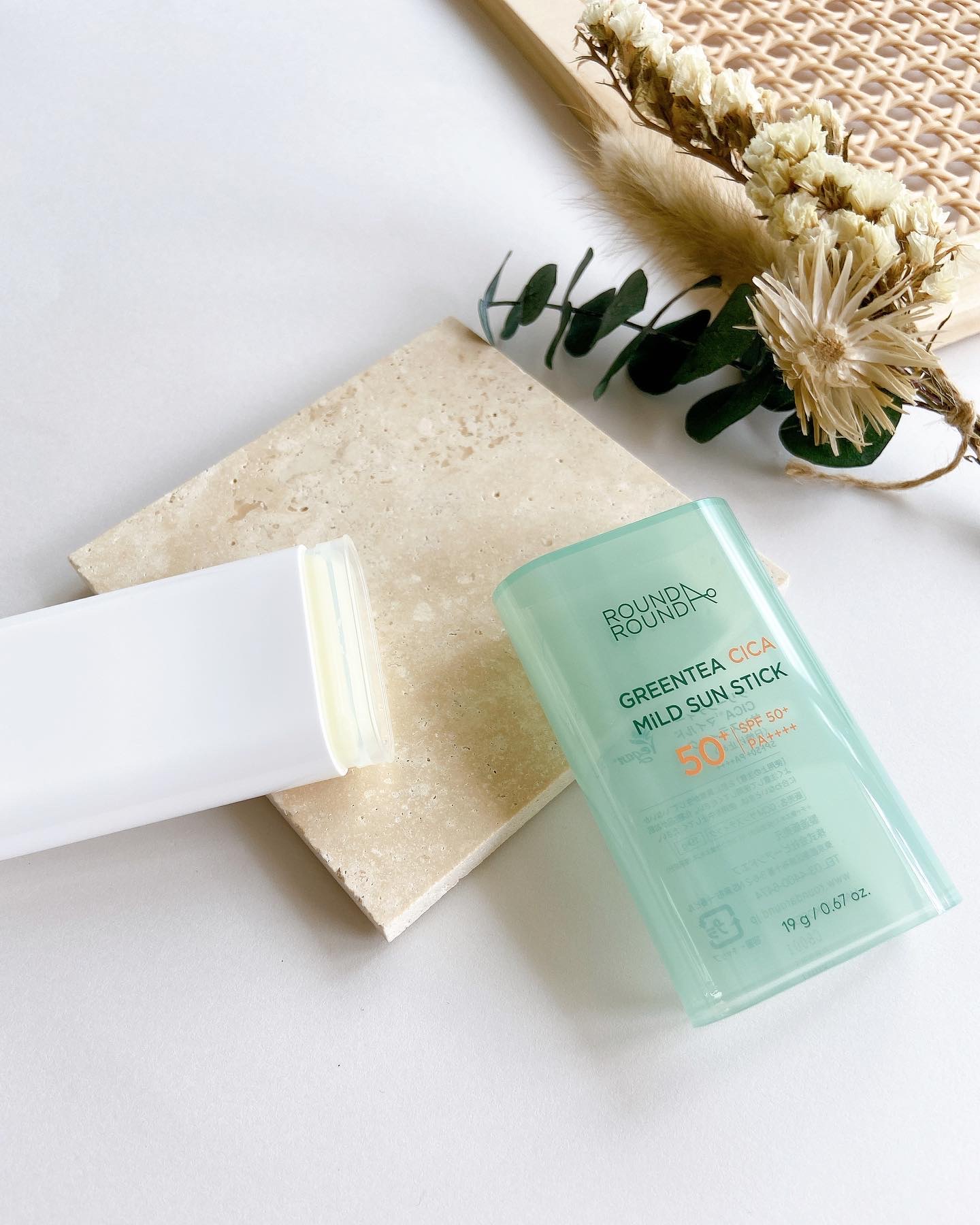 グリーンティー CICA マイルド サンスティック/ラウンドアラウンド/日焼け止めスティックを使ったクチコミ（2枚目）