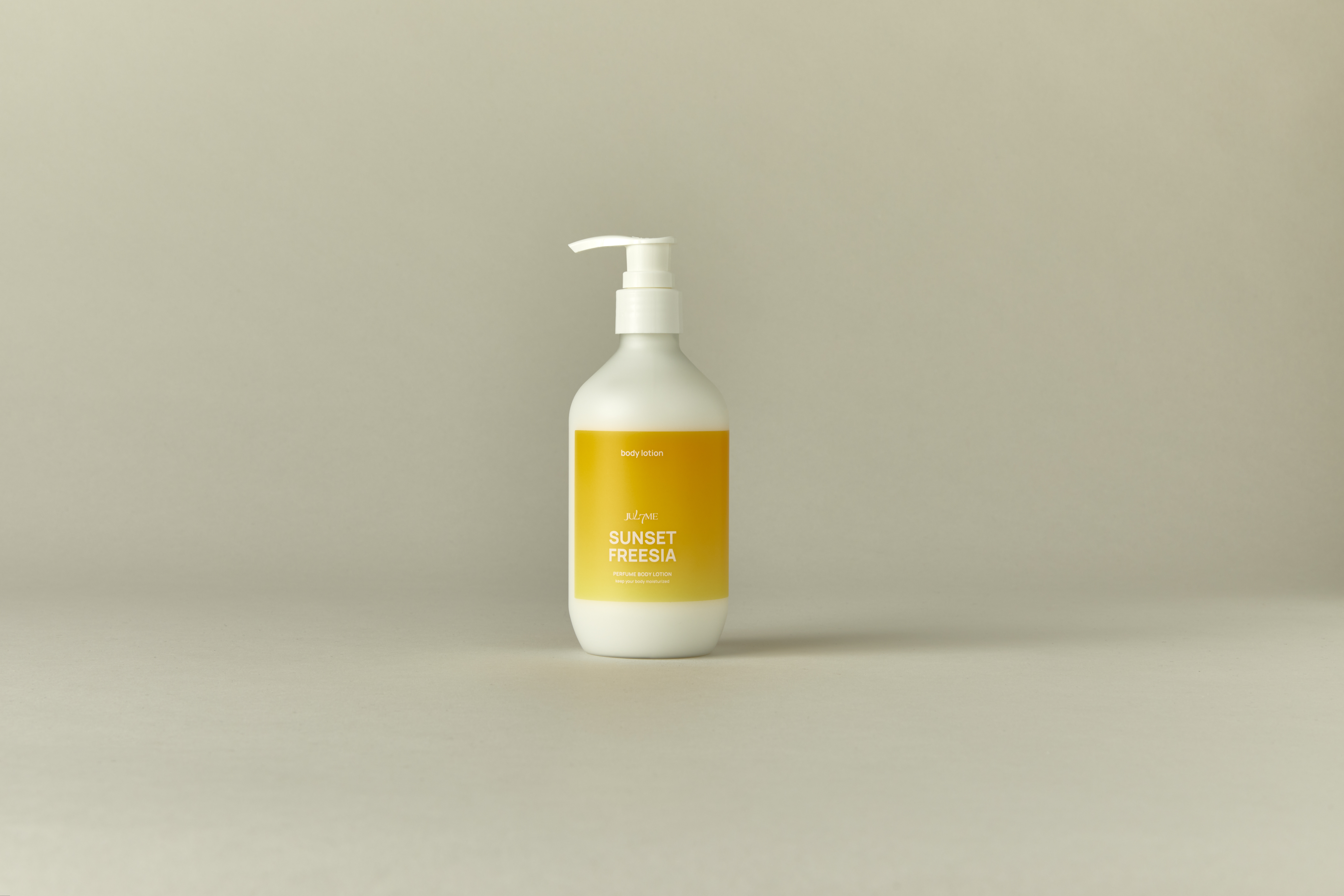 LANCOME  パフュームボディローション 200ml　24100009-4 LANCOME パフュームボディローション 200ml 24100009-4 試してみた