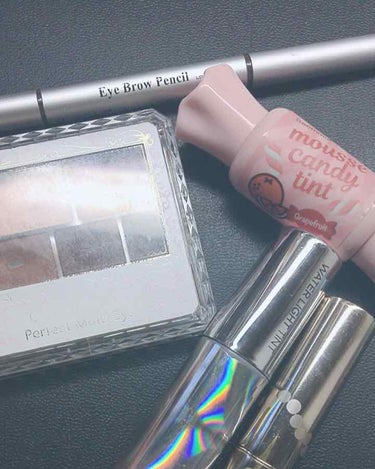 ✨My School Make up ✨
敏感乾燥肌の私が学校に行く時に使用するコスメです。

ちふれ  保湿クリーム
→スルッと溶けるような塗り心地👍
d プログラム  日焼け止め
 →保湿〇  肌に