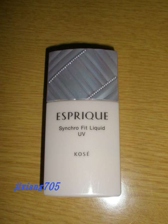 ESPRIQUE シンクロフィット リキッド U Vのクチコミ「何年か前に購入したものがまだ残っているので使っています。

水あり、水なしのスポンジでもつき、.....」（1枚目）