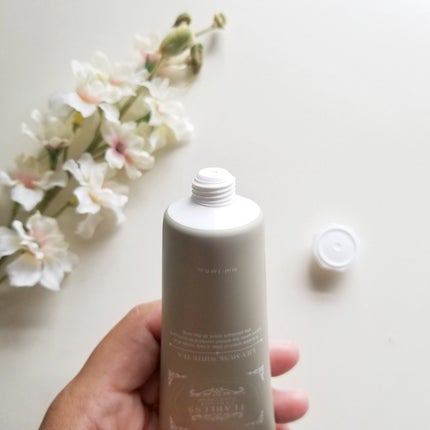 パフュームボディローション リリィムスクホワイトティー/TEABLESS/ボディローションを使ったクチコミ(6枚目)