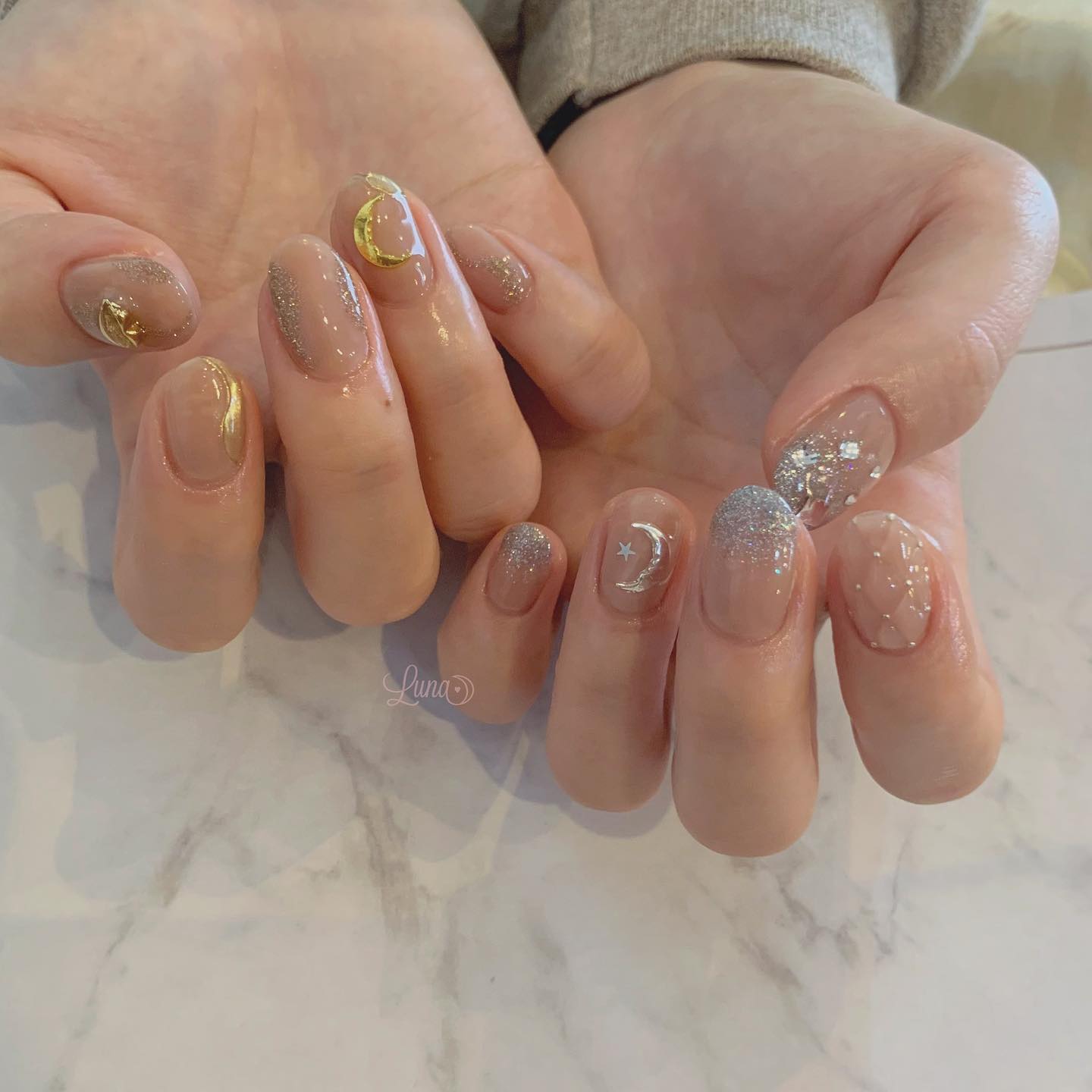 #ジェルネイル,#ワンカラーネイル,#ニュアンスネイル,#うるうるネイル,#ちゅるんネイル,#シンプルネイル,#パーツネイル,#透け感ネイル,#クリアネイル,#ぷっくりネイル,#ちぐはぐネイル,#韓国ネイル,#きらきらネイル,#うるつやネイル,#フレンチガーリーネイル,#ラメグラネイル,#フラッシュネイル,#キルティングネイルのネイルデザイン