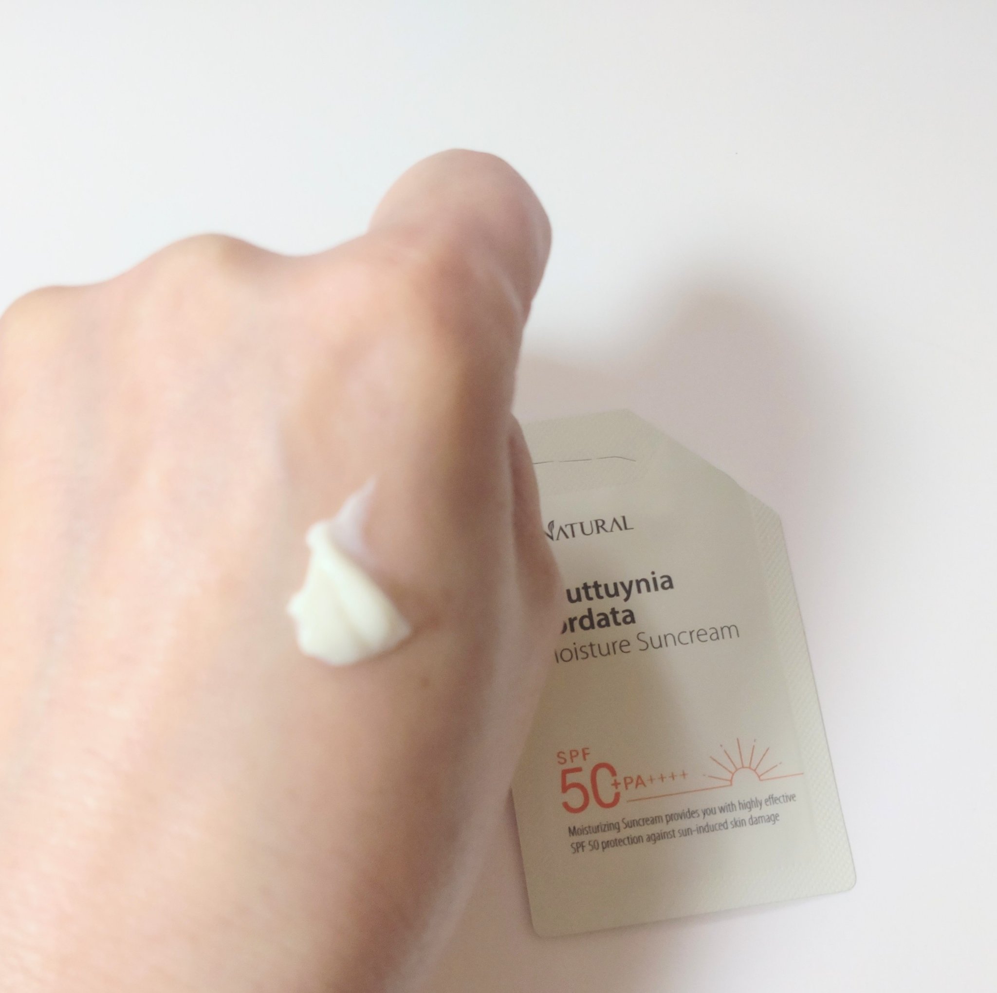 HCモイスチャーサンクリーム/allNATURAL/日焼け止めクリームを使ったクチコミ（2枚目）