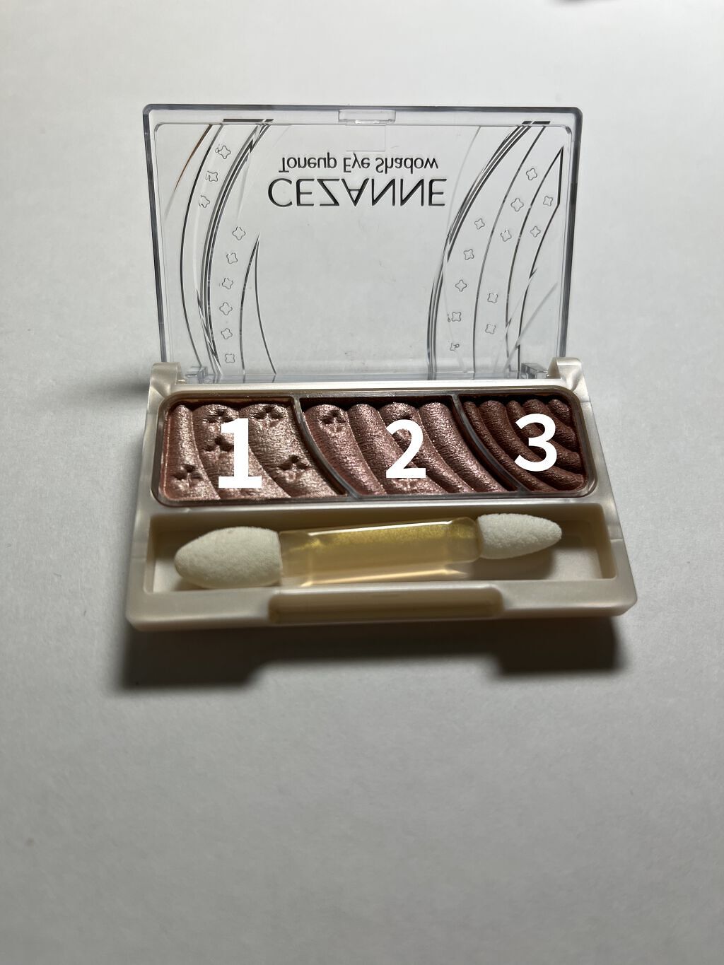 トーンアップアイシャドウ/CEZANNE/アイシャドウパレットを使ったクチコミ（2枚目）