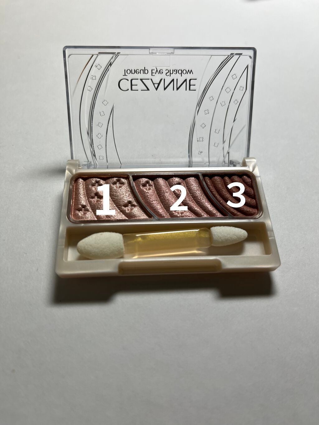 トーンアップアイシャドウ/CEZANNE/アイシャドウパレットを使ったクチコミ(2枚目)