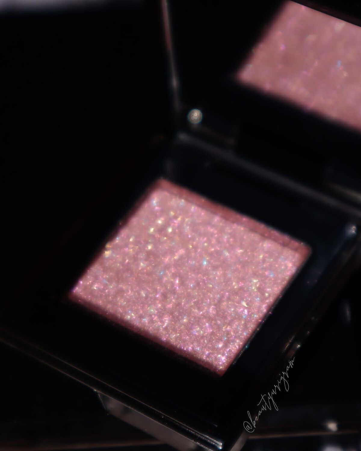 トーン タッチ アイズ/SUQQU/単色アイシャドウを使ったクチコミ（2枚目）