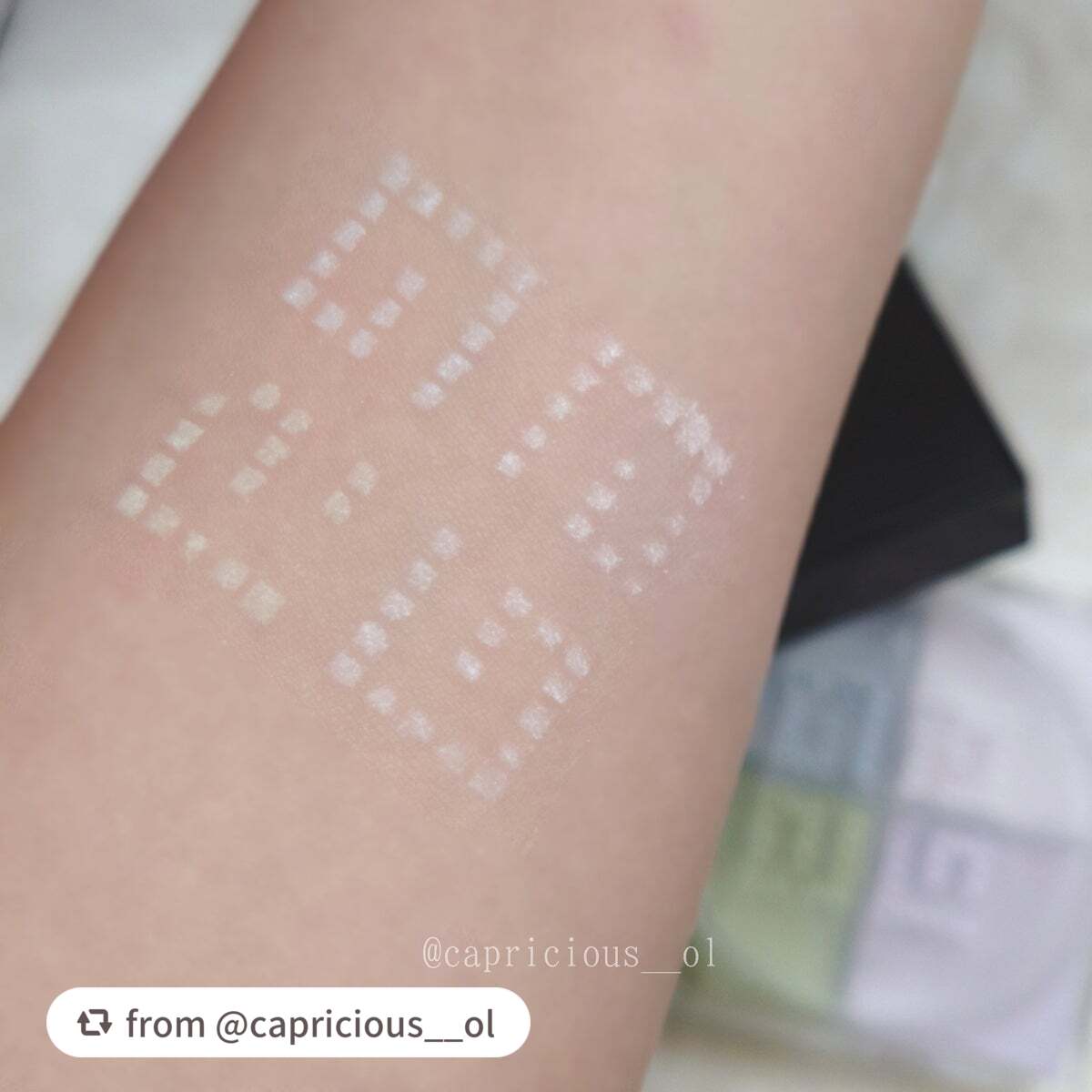 プリズム・リーブル/GIVENCHY/ルースパウダーを使ったクチコミ(2枚目)