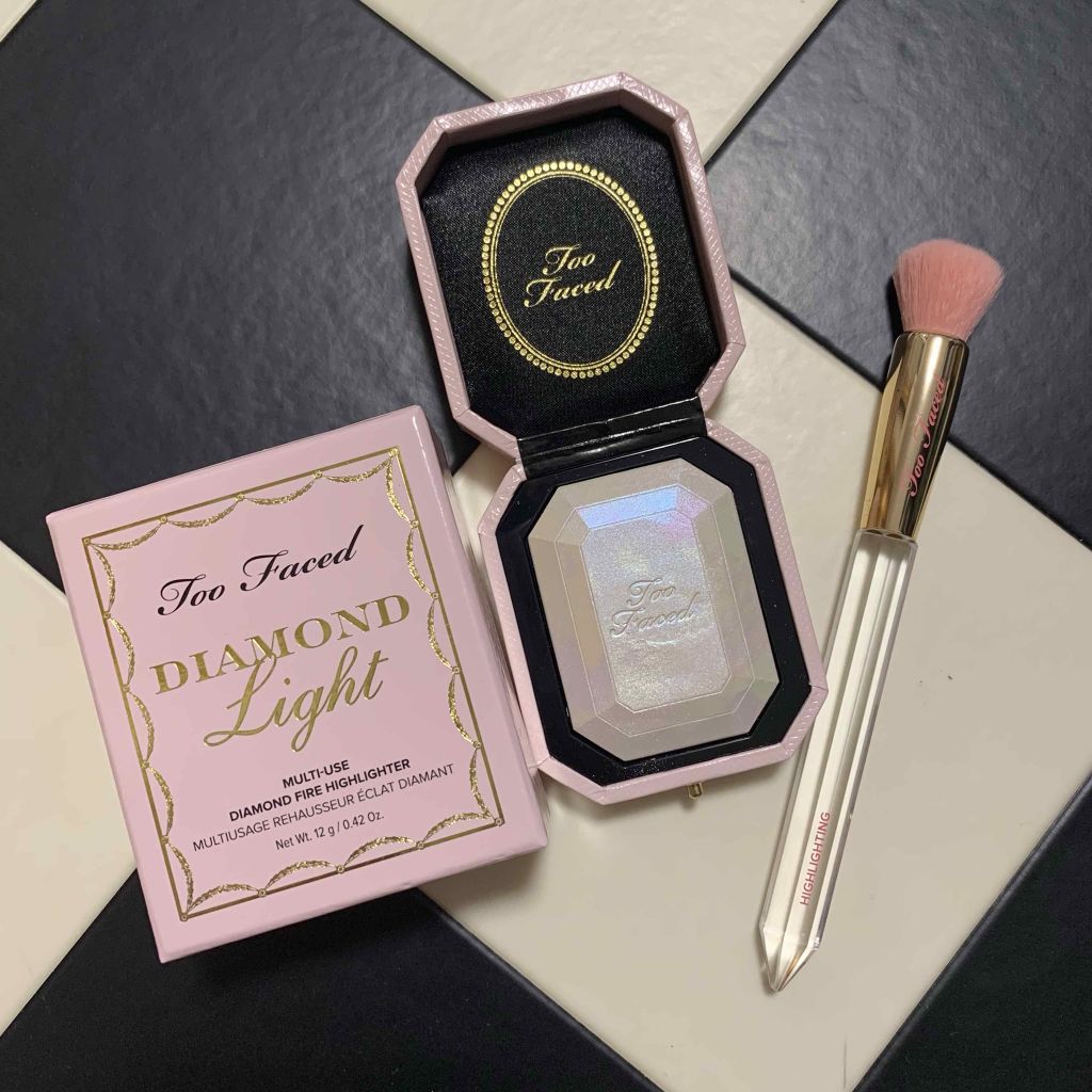ジューシー マット ロングウェア リップスティック ディスローブド/Too Faced/口紅を使ったクチコミ（2枚目）