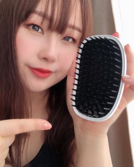 lala on LIPS 「毎日の洗髪に気持ちいい〜❤️韓国発のシャンプーブラシ💎『SCA..」(4枚目)