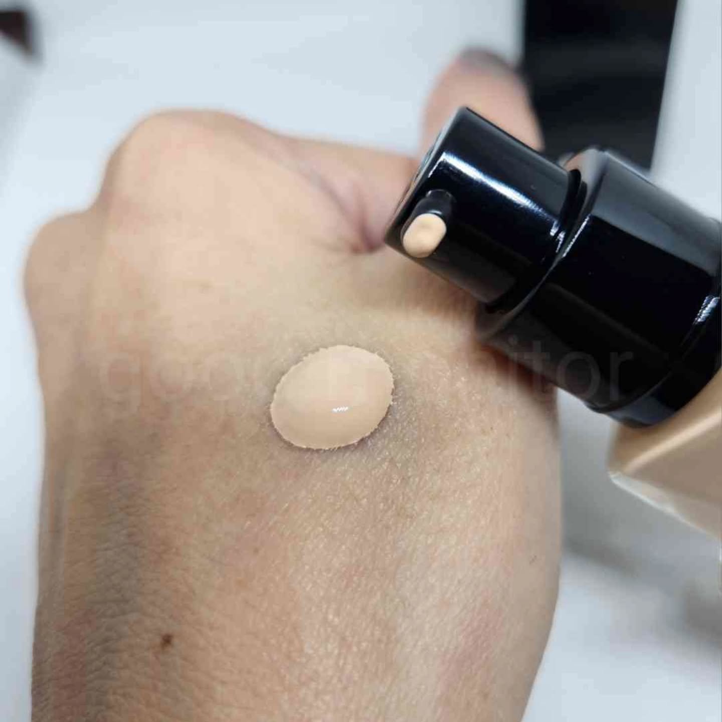 プリズム･リーブル･グロウ･セラム･ ファンデーション/GIVENCHY/リキッドファンデーションを使ったクチコミ（3枚目）