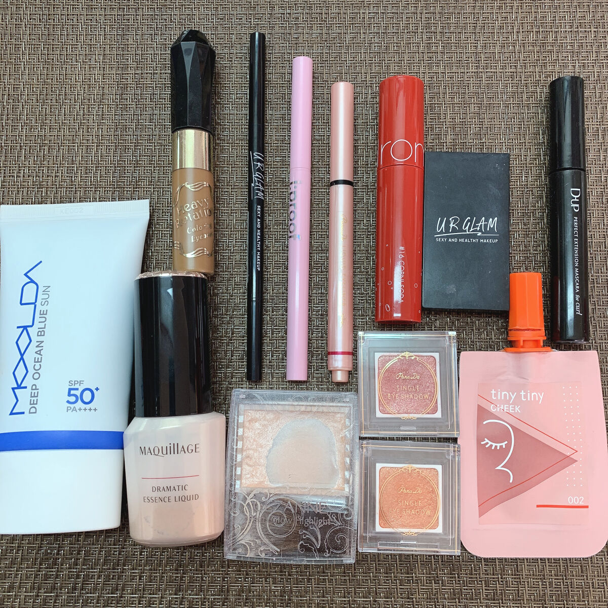 MOOLDA ディープオーシャンブルーサンのクチコミ「～10月20日アイメイク～

#パラドゥ
#シングルアイシャドウ
RD01 レッド
OR01 .....」（3枚目）