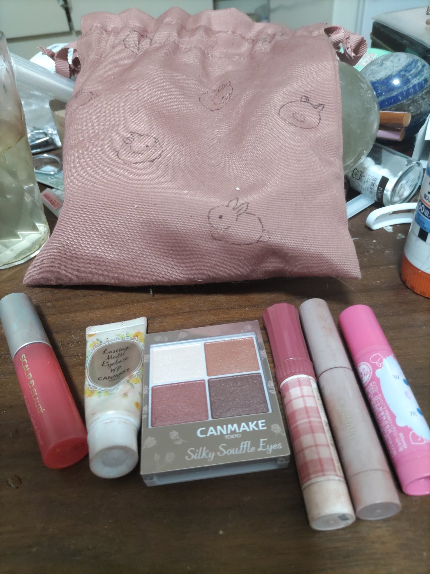 🐰うさぎ on LIPS 「今日のメイク道具達左からSCALPDのまつ毛美容液CANMAK..」(1枚目)