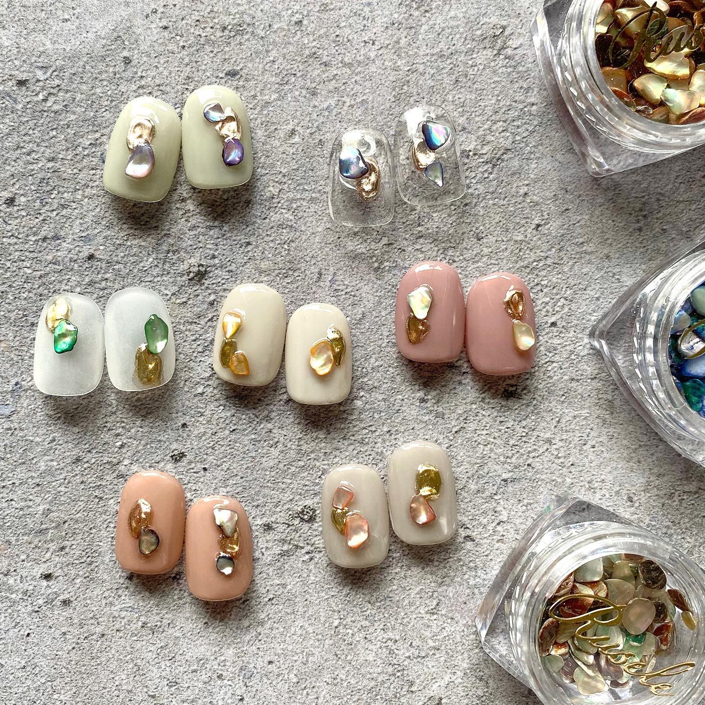 #ジェルネイル,#ミラーネイル,#シェルネイル,#ニュアンスネイル,#ワンカラーネイル,#先端ミラーネイル,#くすみネイル,#クリアネイル,#アレルギーレスネイル,#トレンドネイル,#ジェリーネイル,#ストーンネイル,#春ネイル,#夏ネイル,#パールネイル,#女子ネイル,#上品ネイル,#マットネイルのネイルデザイン