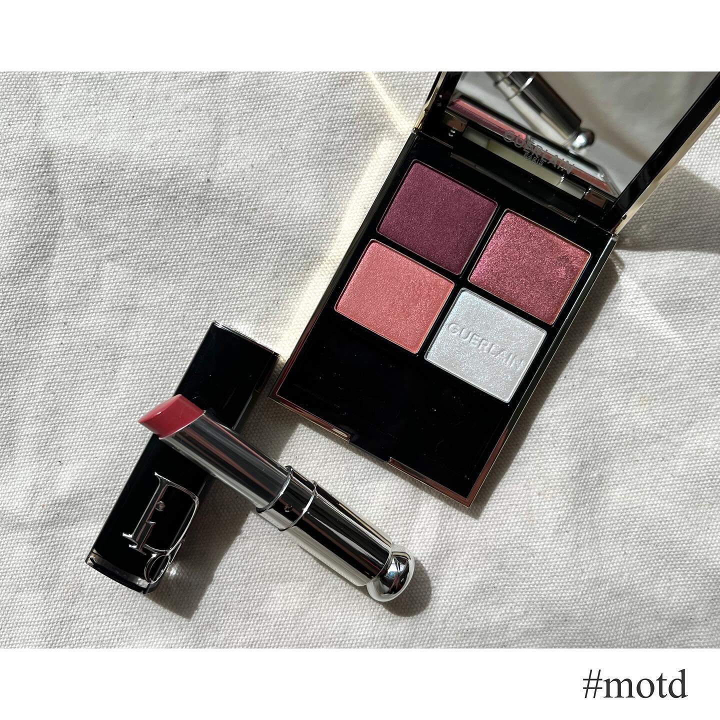 #motd

やっと載せられたオーラグロウ🩷✨
上手く使えるか結構不安だったんだけど
いざ使ったらあまりの可愛さに満面の笑み😎✌🏻

全体的に透け感が強いから、
パールを塗ってるような感覚のアイシャドウ！
下2色がほんっとに好きすぎる