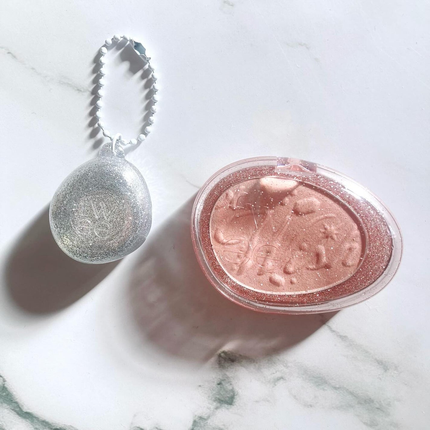 フィー グリッツストーンハイライター/fwee/パウダーハイライトを使ったクチコミ(1枚目)