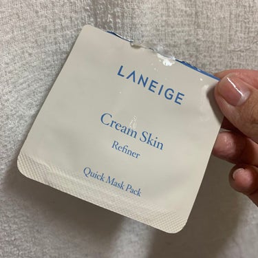 LANEIGE
クリームスキン クイックスキンパック

LANEIGEのひたひたコットンパックです🧚
こちらのサイズは、頬がほぼ全部覆われるくらいの大きめコットンが2枚はいってました🍄

化粧水にひたひ