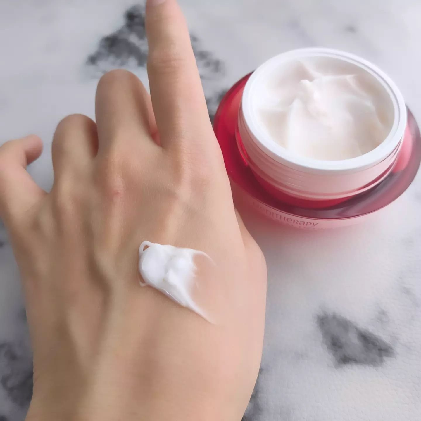 シューマジゴールド糸リフティングクリーム+EMS美顔器/MEDITHERAPY/フェイスクリームを使ったクチコミ（3枚目）