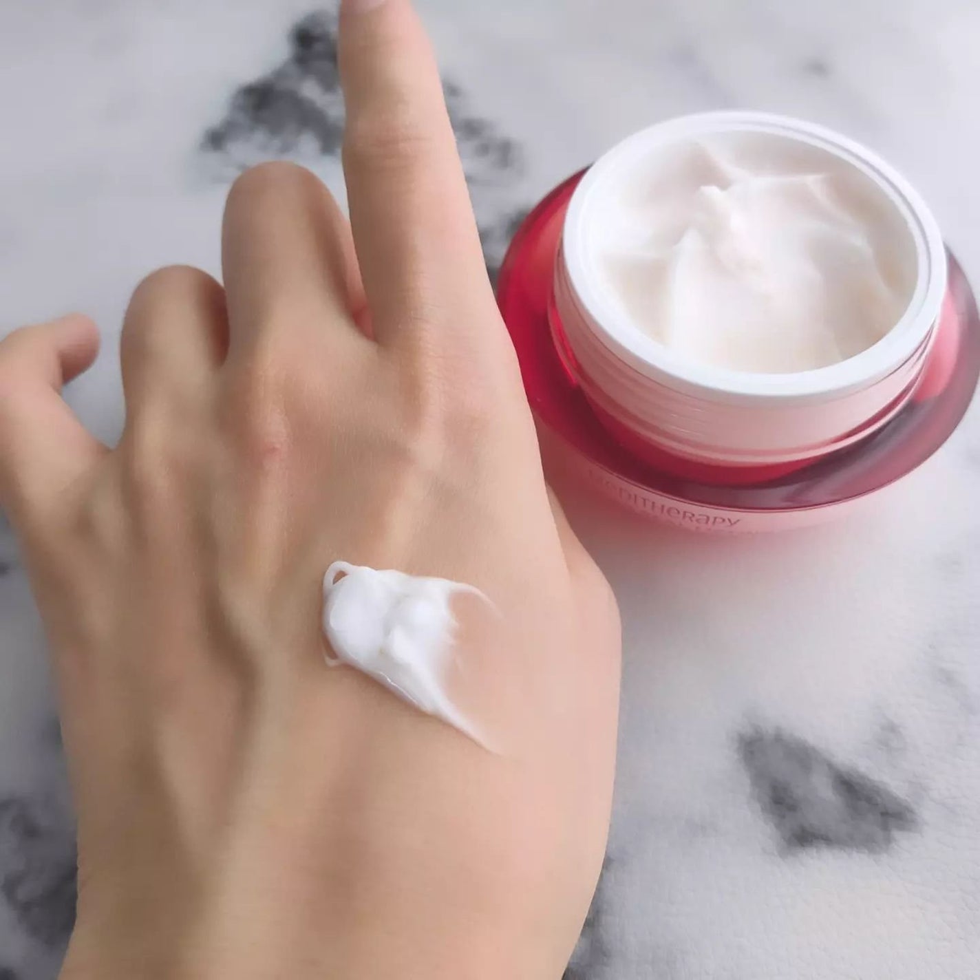 シューマジゴールド糸リフティングクリーム+EMS美顔器/MEDITHERAPY/フェイスクリームを使ったクチコミ(3枚目)