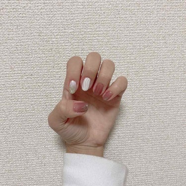 自分のネイルも年内最後のチェンジ💅

くすみブラウン✖︎ホワイト✖︎ゴールド

今までの中でも特にお気に入り🌹
白のうねうねネイルがアクセント

制限がある中でできる範囲で
爪を可愛くすることは
仕事の