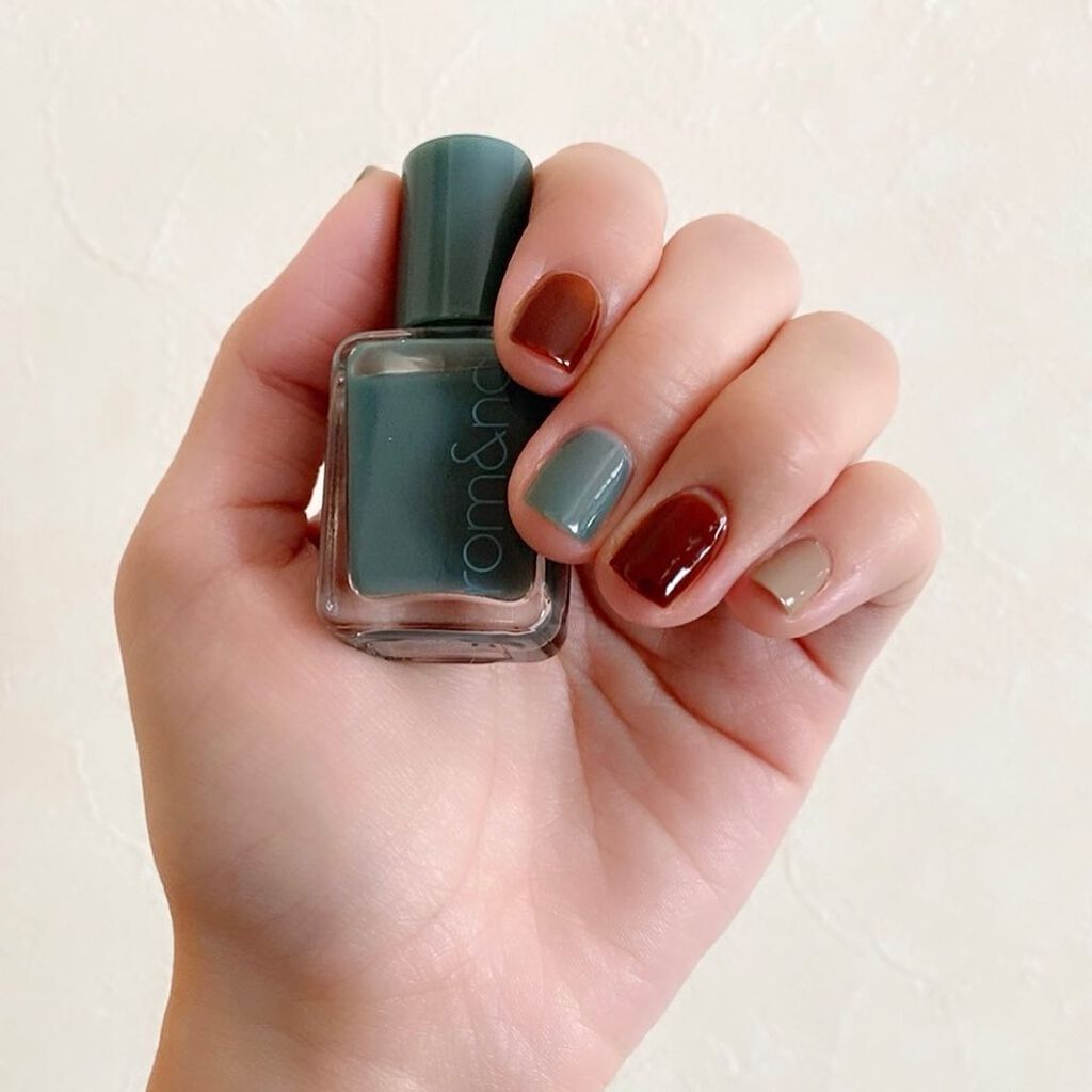 ムードペブルネイル/rom&nd/マニキュアを使ったクチコミ(3枚目)